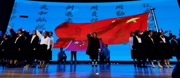 可爱吊带裙