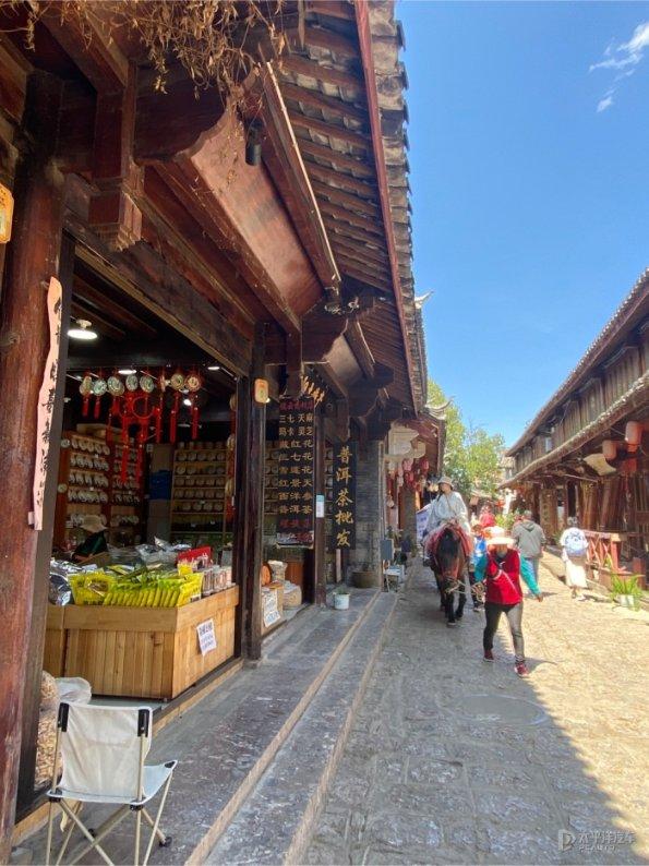 媒体人：申花首次同时有6现役国脚 谢鹏飞官宣后随队飞卡塔尔